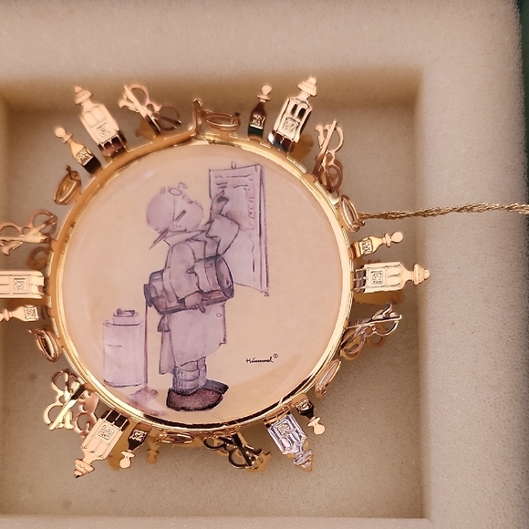 M.I. Hummel Little Grown-Ups Christmas Ornament Little Pharmacist w/Box & insert - Picture 3 of 5